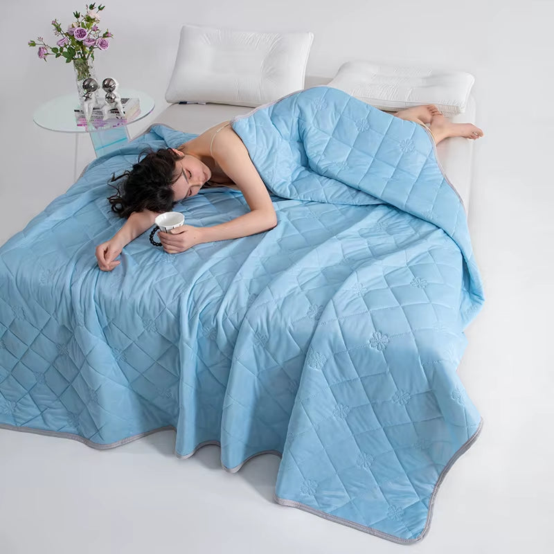 AuraCool Comforter