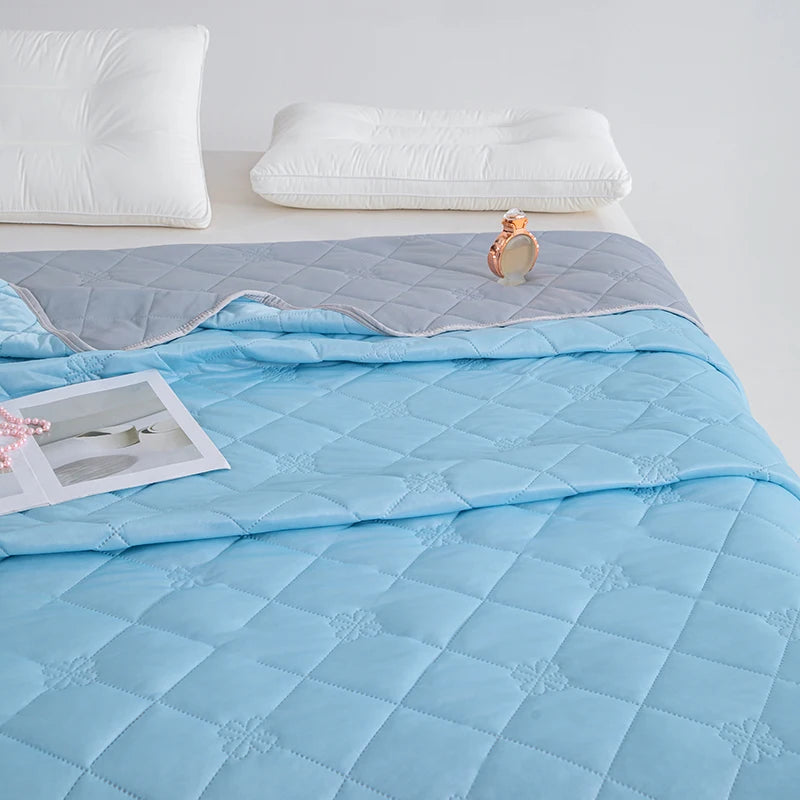 AuraCool Comforter