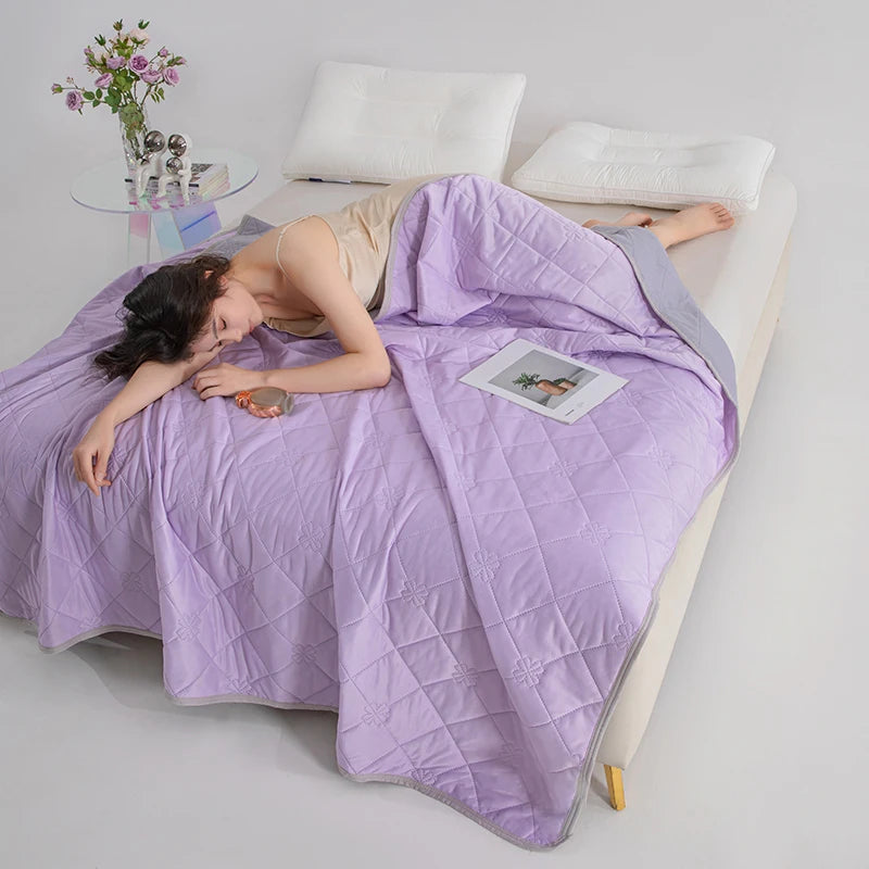 AuraCool Comforter